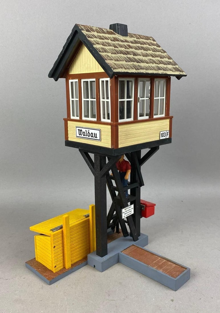 Vintage Aristo-Craft G Scale Elevated Switch Tower (1 of 6)