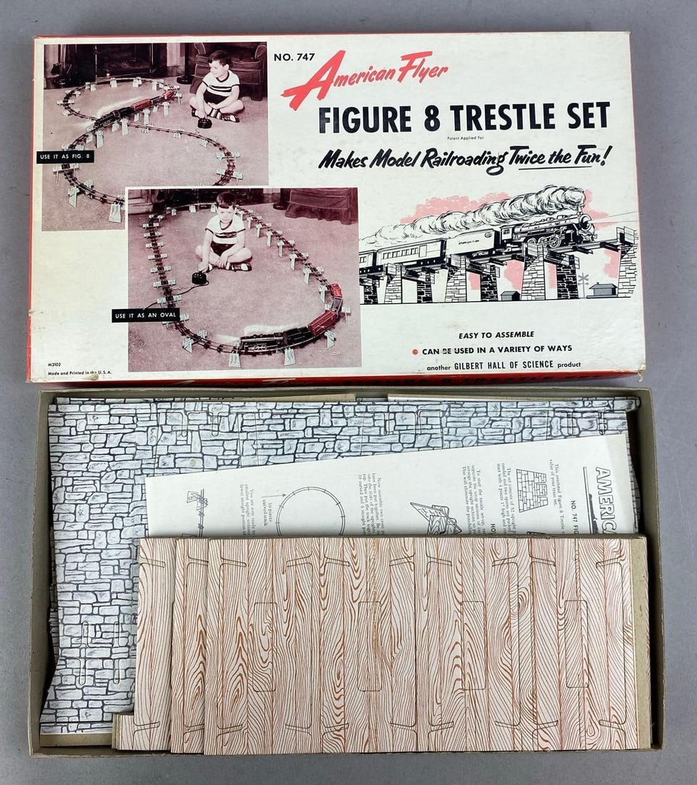 Vintage 1950s American Flyer Figure 8 Trestle Set: Like new in original packaging. Measures H 1 x W 8 x L 14 inches.