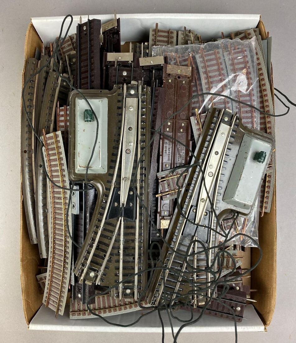 Group of 50+ American Flyer Gilbert HO Scale Tracks (1 of 3)