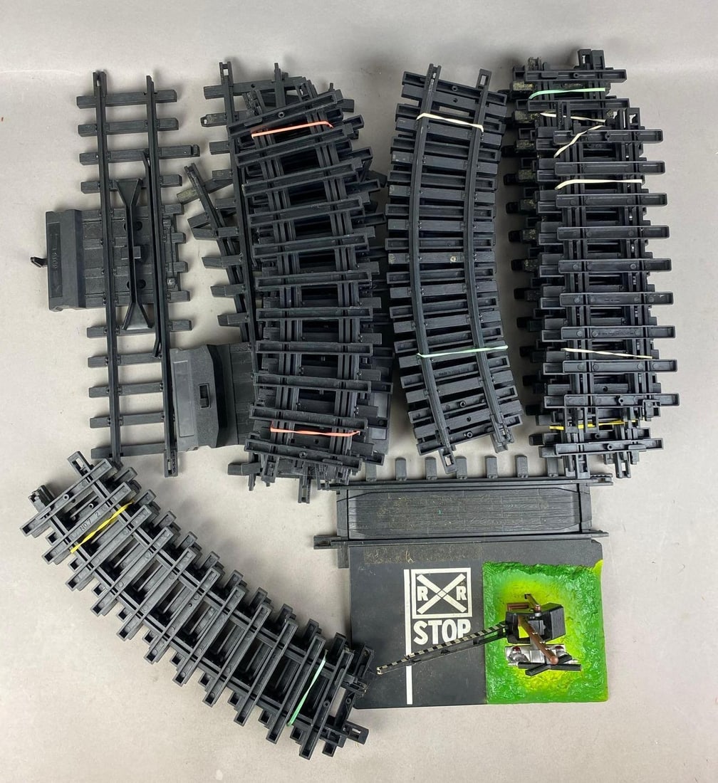 Group of 20+ 1989 New Bright G Scale Plastic Tracks: Includes straight, Curved, and more. Largest measures 10 inches long.
