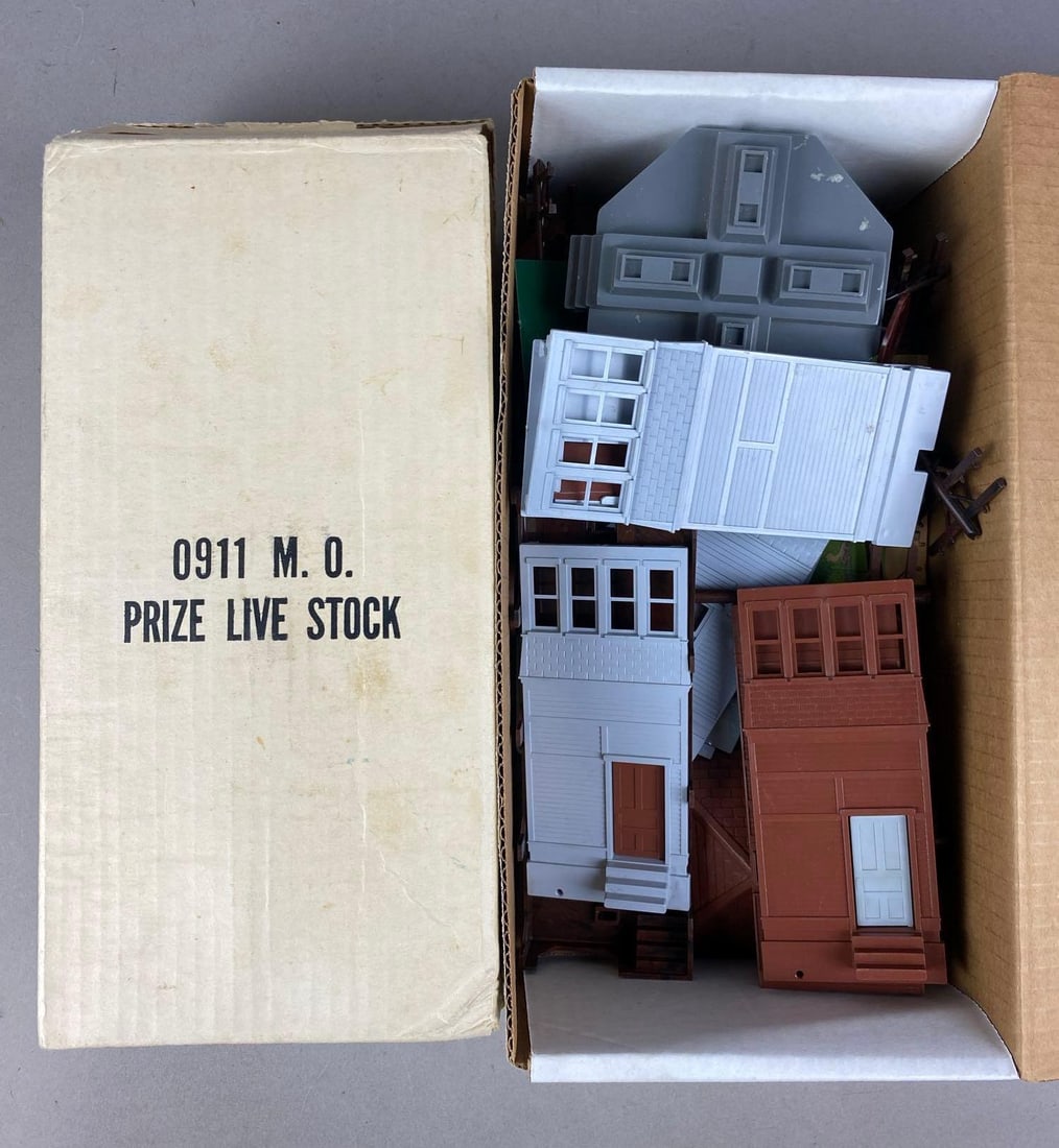 Group of 2 Bachmann Plasticville U.S.A. Sets: Includes Prize Live Stock and Factory set. Largest measures 3 inches tall.