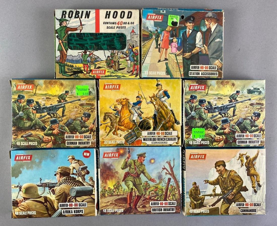 Group of 8 Airfix HO Scale Plastic Figurines (1 of 2)