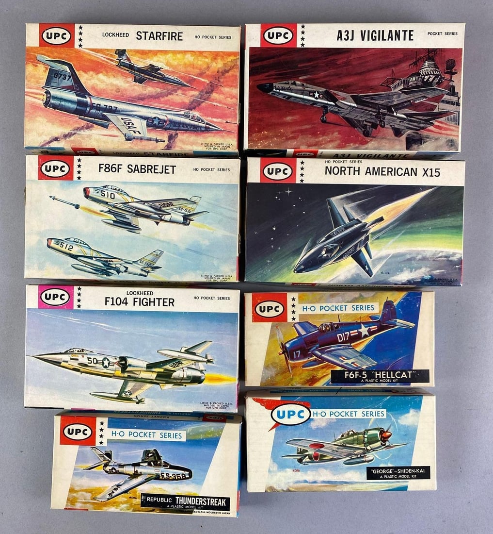 Group of 8 UPC HO Scale Aircraft Plastic Model Kits (1 of 2)