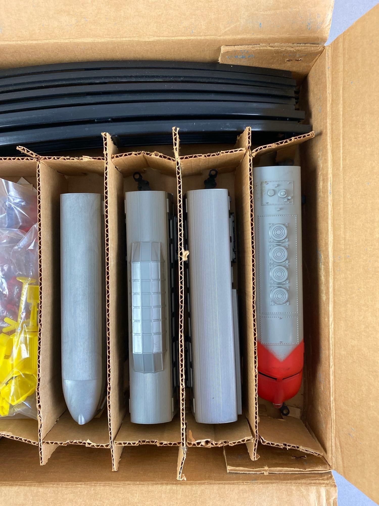 SAGO Model Train Starter Set - 3