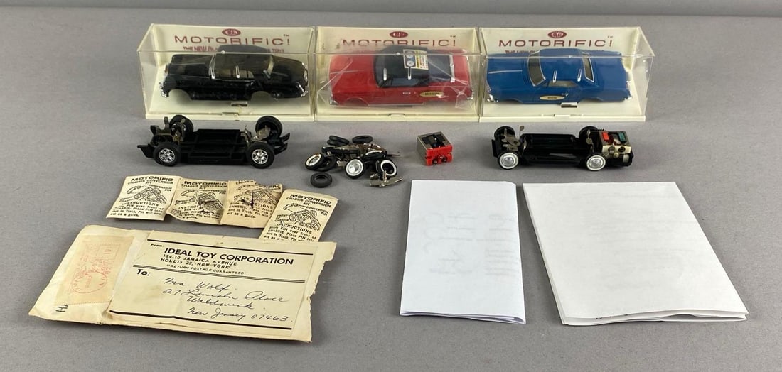 Group of Ideal Motorific Battery Operated Slot Car Parts (1 of 3)