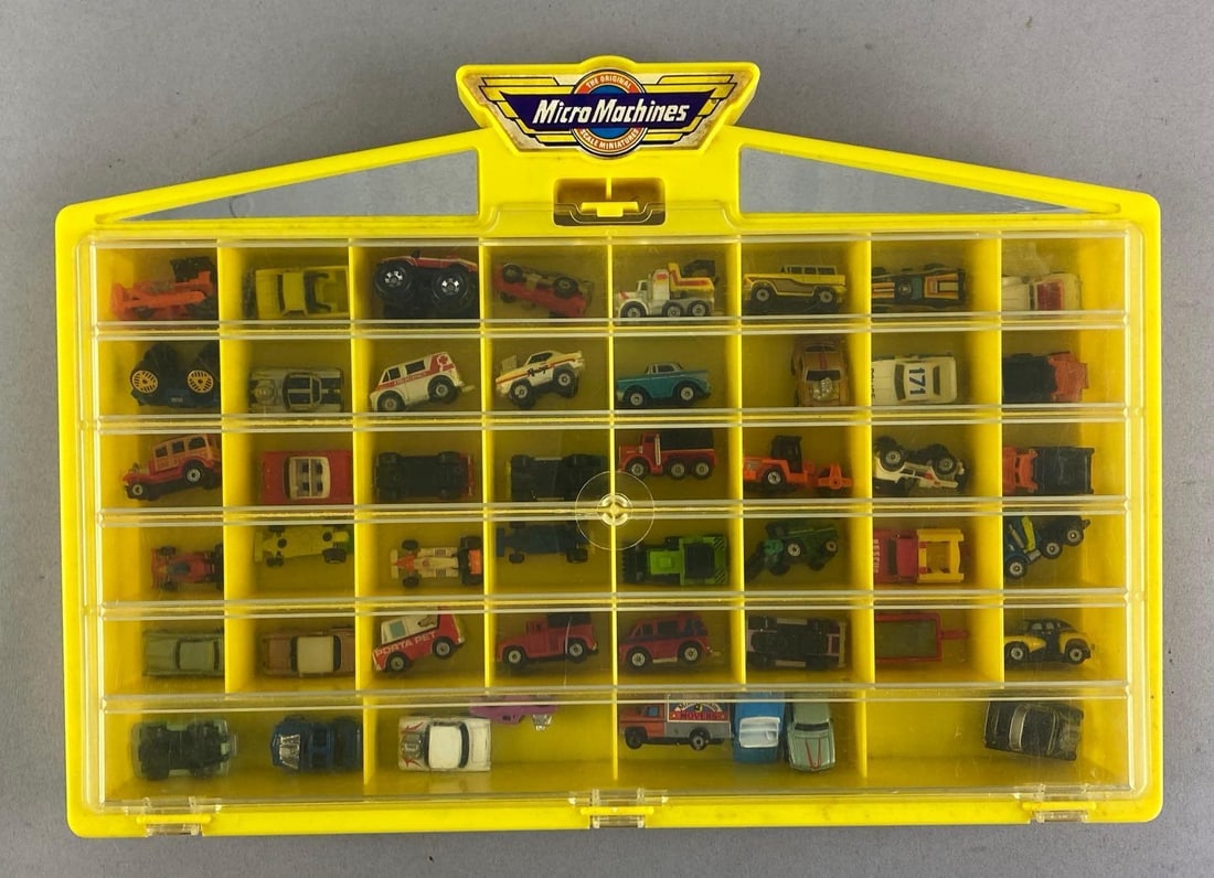 Galoob Micro Machines Vehicles In Carrying Case (1 of 4)