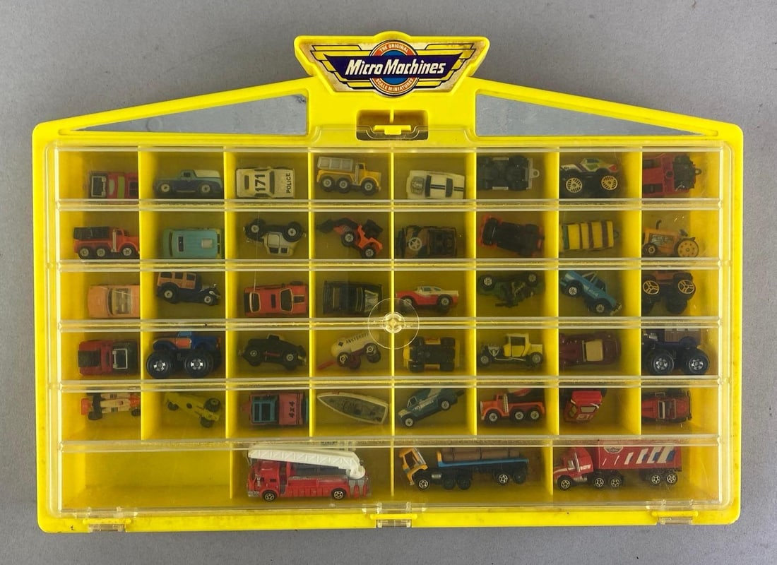 Galoob Micro Machines Vehicles In Carrying Case (1 of 4)