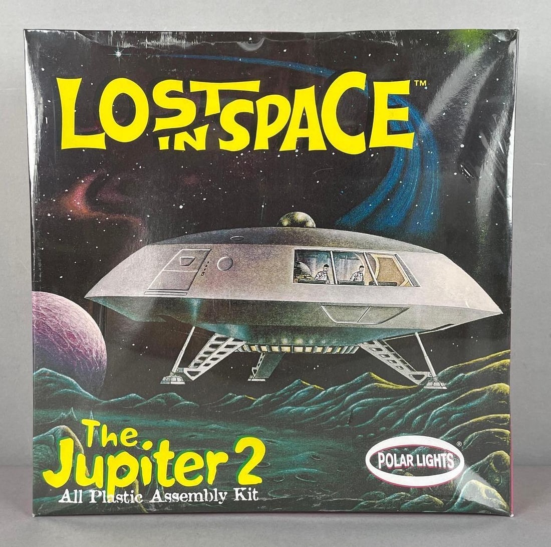 Polar Lights Lost in Space Jupiter 2 Model Kit (1 of 3)