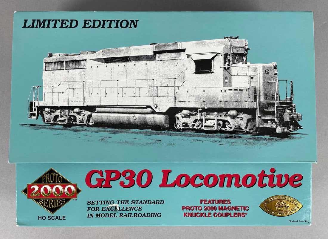Walther Proto Series 2000 LE HO Scale GP30 Diesel Locomotive (1 of 3)