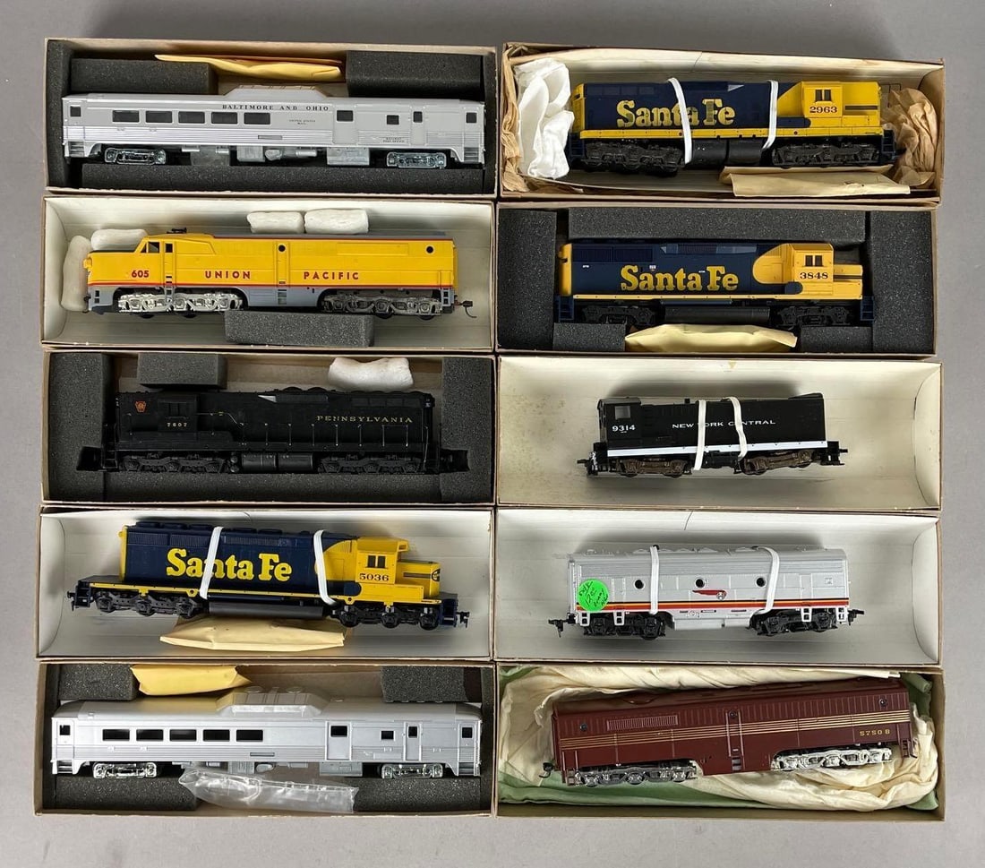 Group of Athearn HO Scale Dummy Diesel Locomotives (1 of 2)