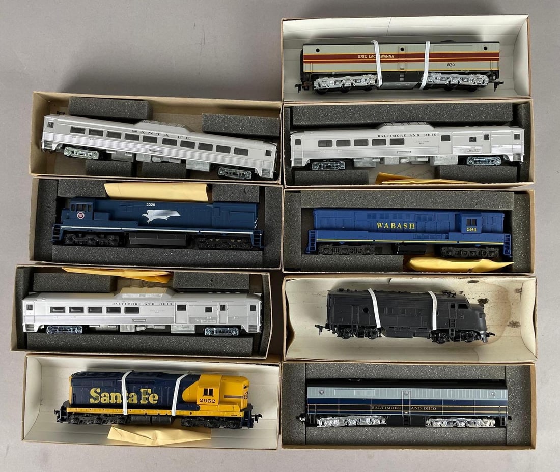 Group of Athearn HO Scale Dummy Diesel Locomotives: Includes RDCs, LE trainmaster wabash
