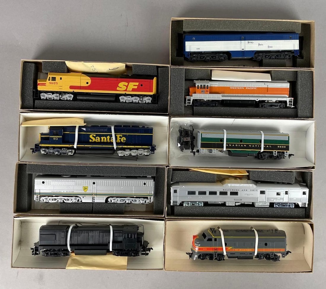 Group of Athearn HO Scale Dummy Diesel Locomotives: Includes nickel plate road, Baltimore and Ohio