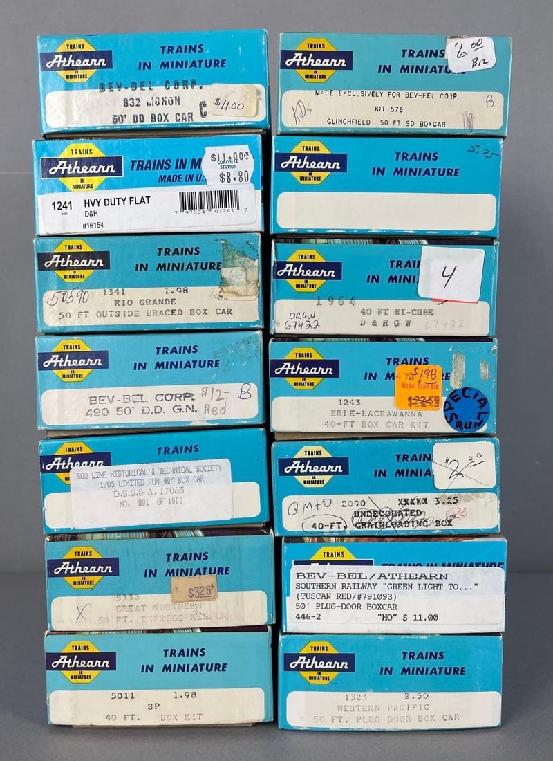 Group of Athearn HO Scale Freight Train Cars (1 of 2)