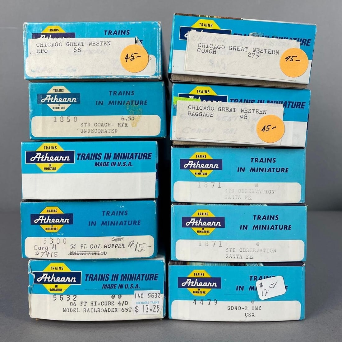Group of Athearn HO Scale Freight / Passenger Train Cars: Includes observation, hopper
