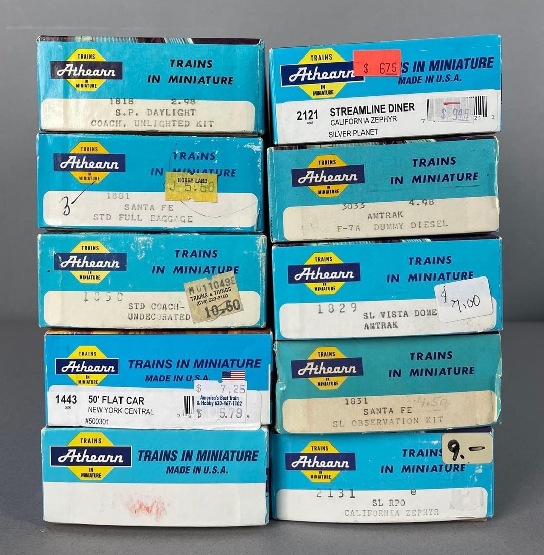 Group of Athearn HO Scale Passenger Train Cars: Includes California Zephyr diner, vista dome
