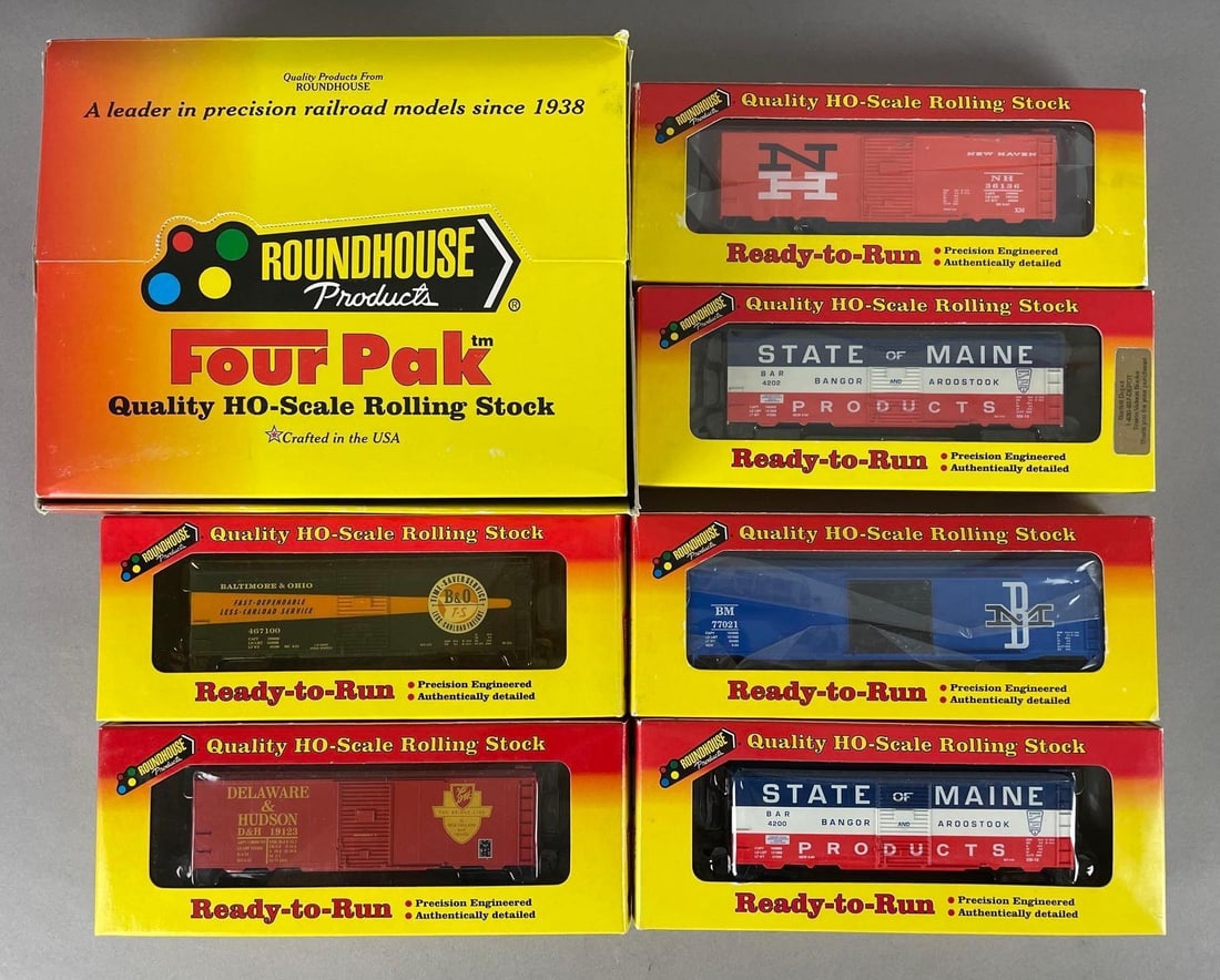 Group of Roundhouse HO Scale Freight Train Cars: Includes boxcar 4 pack