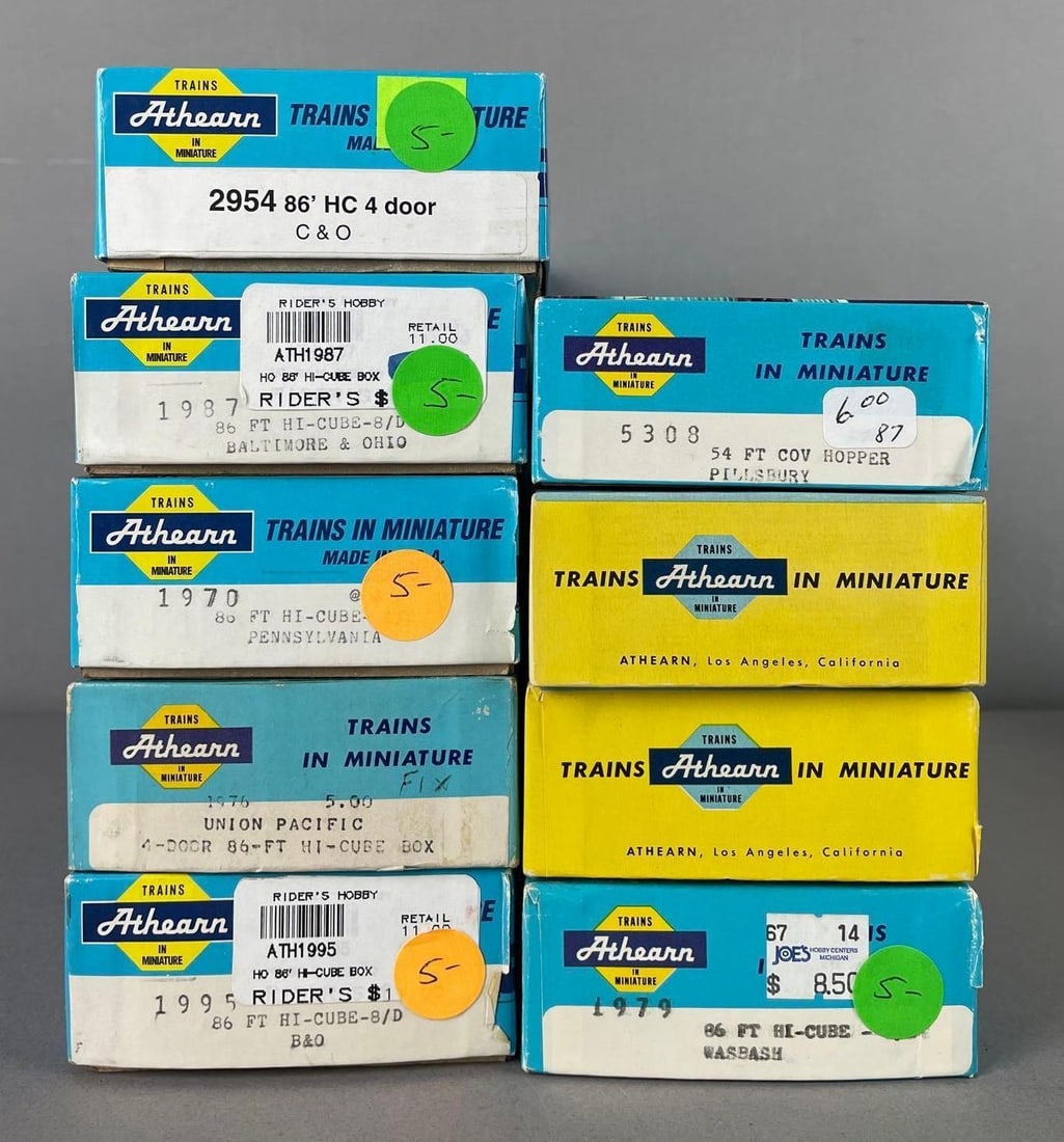 Group of Athearn HO Scale Freight Train Cars: Includes hi cube, hopper