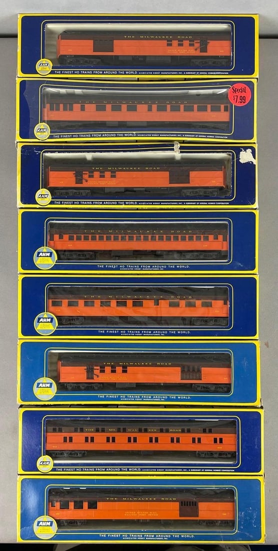 Group of AHM HO Scale Passenger Train Cars (1 of 2)