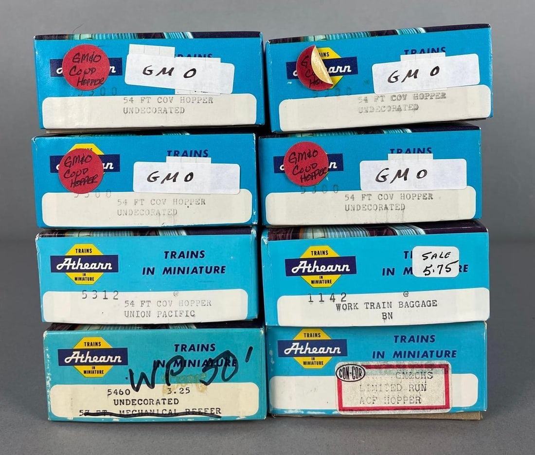 Group of Athearn HO Scale Freight Train Cars: Includes work baggage, hoppers