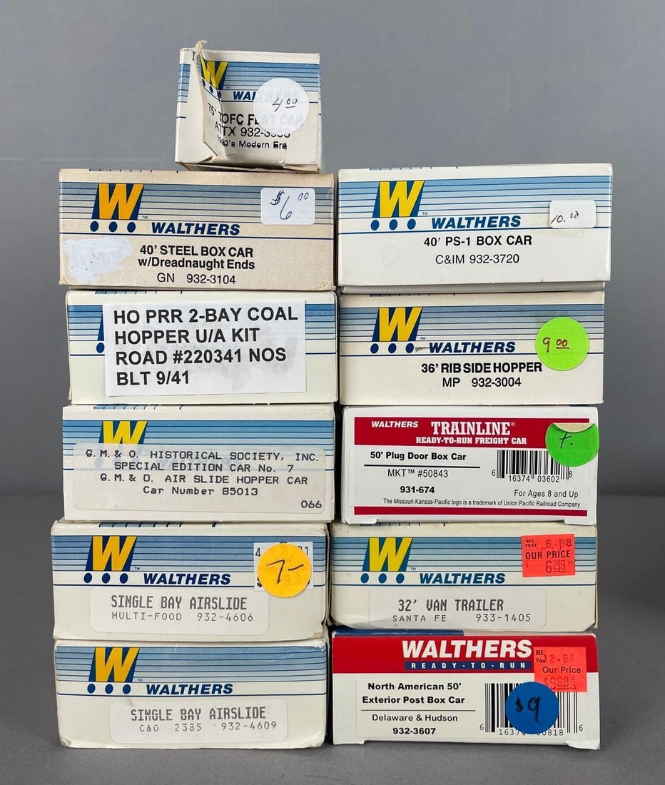 Group of Walthers HO Scale Freight Train Cars: Includes boxcars, special edition hopper