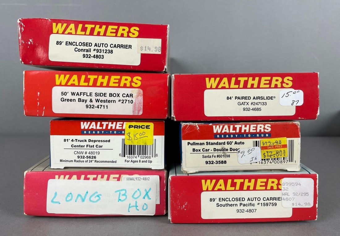 Group of Walthers HO Scale Freight Train Cars: Includes auto carrier, boxcars