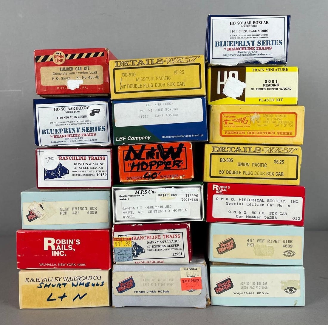 Group of HO Scale Freight Train Cars: Includes boxcars, hopper