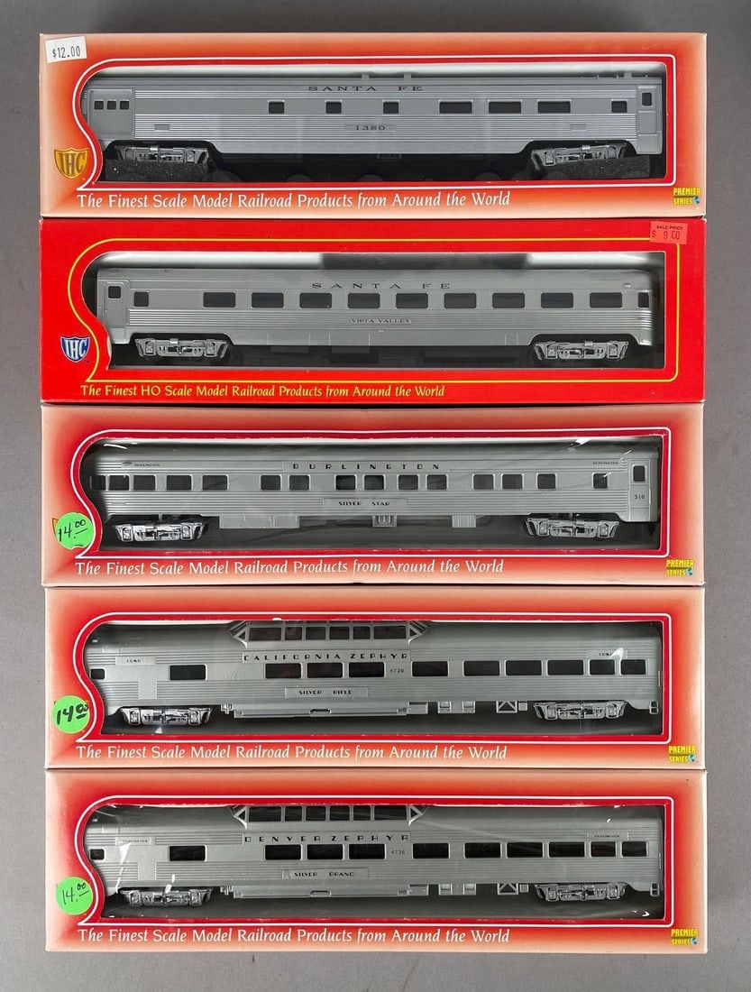 Group of IHC HO Scale Passenger Train Cars: Burlington, California Zephyr