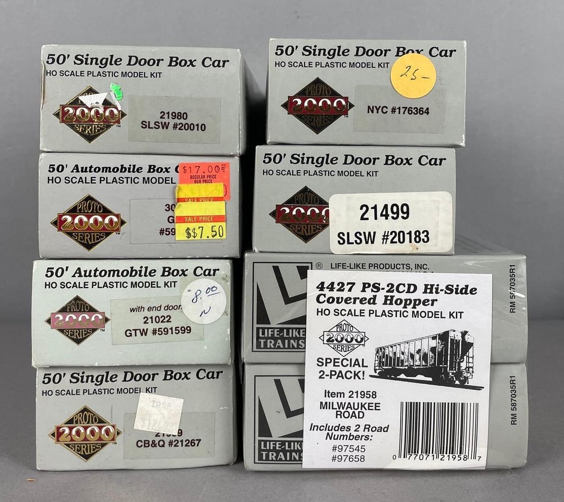 Group of Proto Series 2000 HO Scale Freight Train Cars (1 of 2)