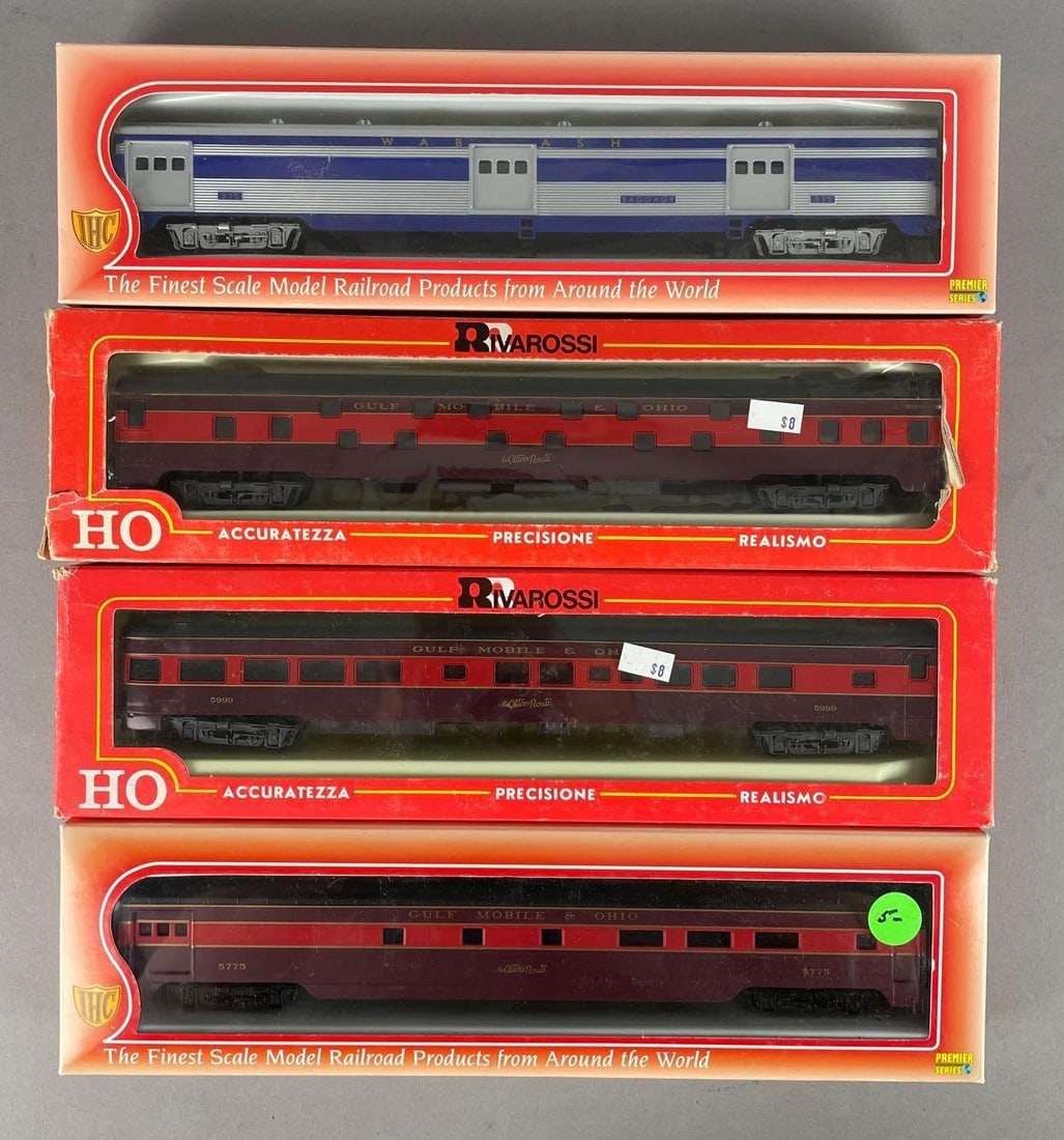 Group of Rivarossi HO Scale Passenger Train Cars: Includes combine, baggage