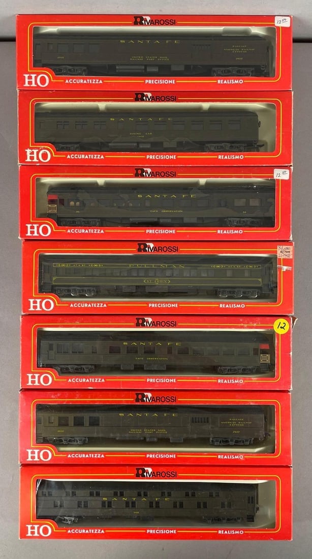 Group of Rivarossi HO Scale Passenger Train Cars (1 of 2)