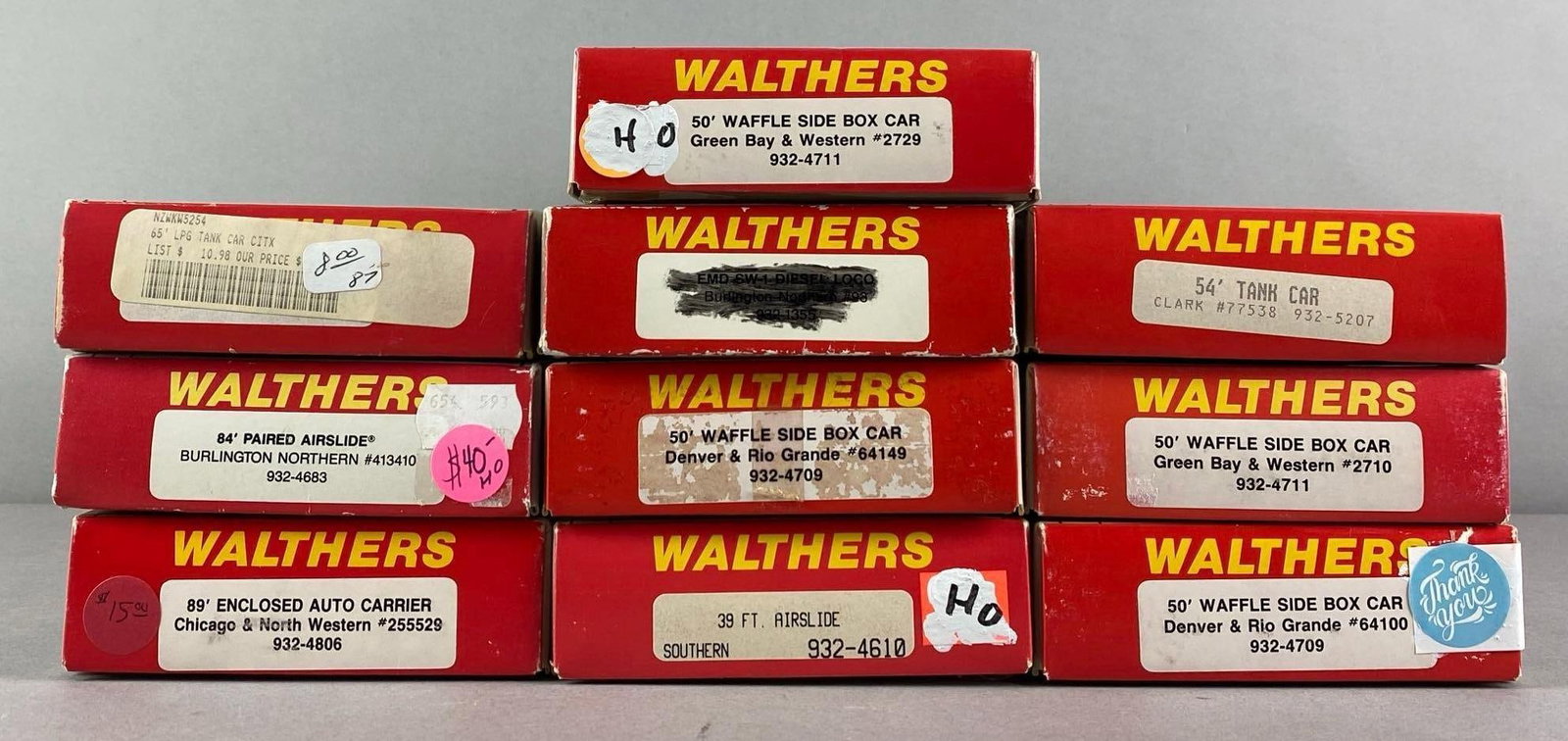 Group of Assorted Walthers HO Scale Train Cars: In original boxes, Includes Waffle Box car, LPG tanker, Burlington Northern Airslide and more , each box measures 12 inches W