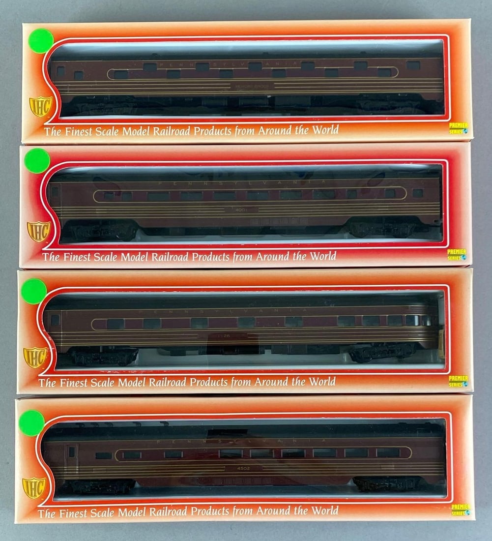 Group of 4 IHC HO Scale Pennsylvania Train Cars: In original boxes, includes sleeper, Coach, Observation and diner , each measures 13 inches W