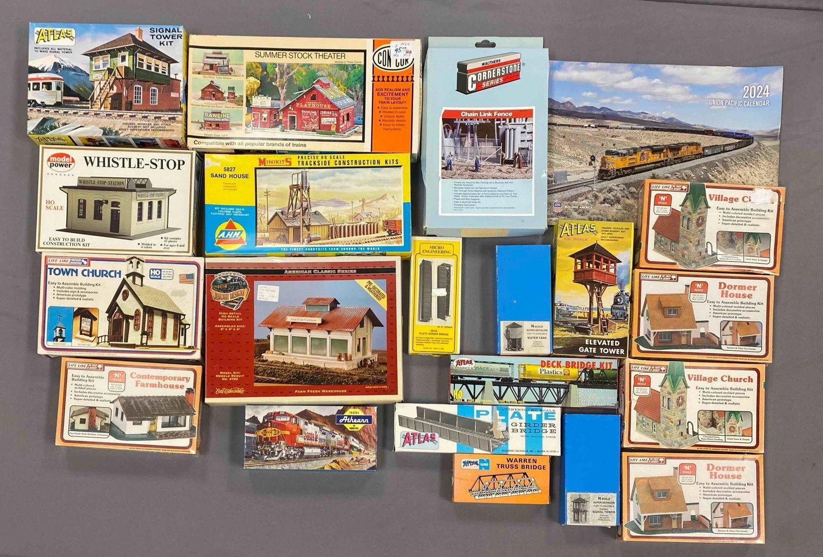 Group of Assorted HO Scale Model Train Building Plastic Model Kits and More (1 of 3)