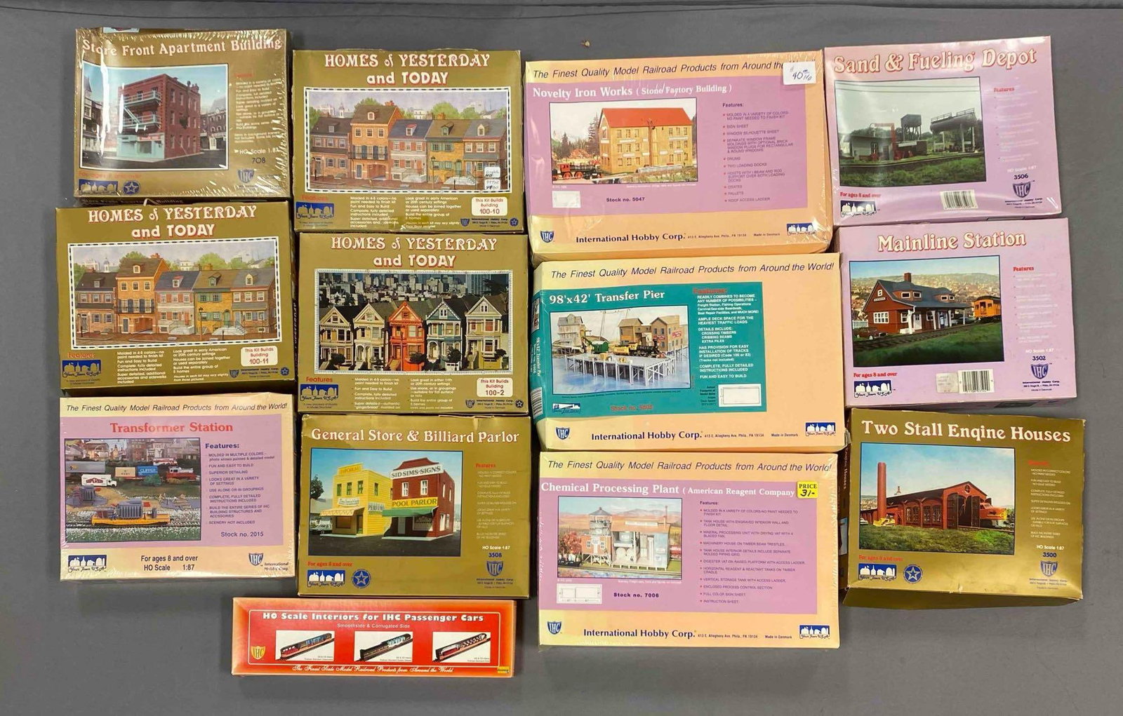 Group of Assorted HO Scale Model Train Building Plastic Model Kits (1 of 4)
