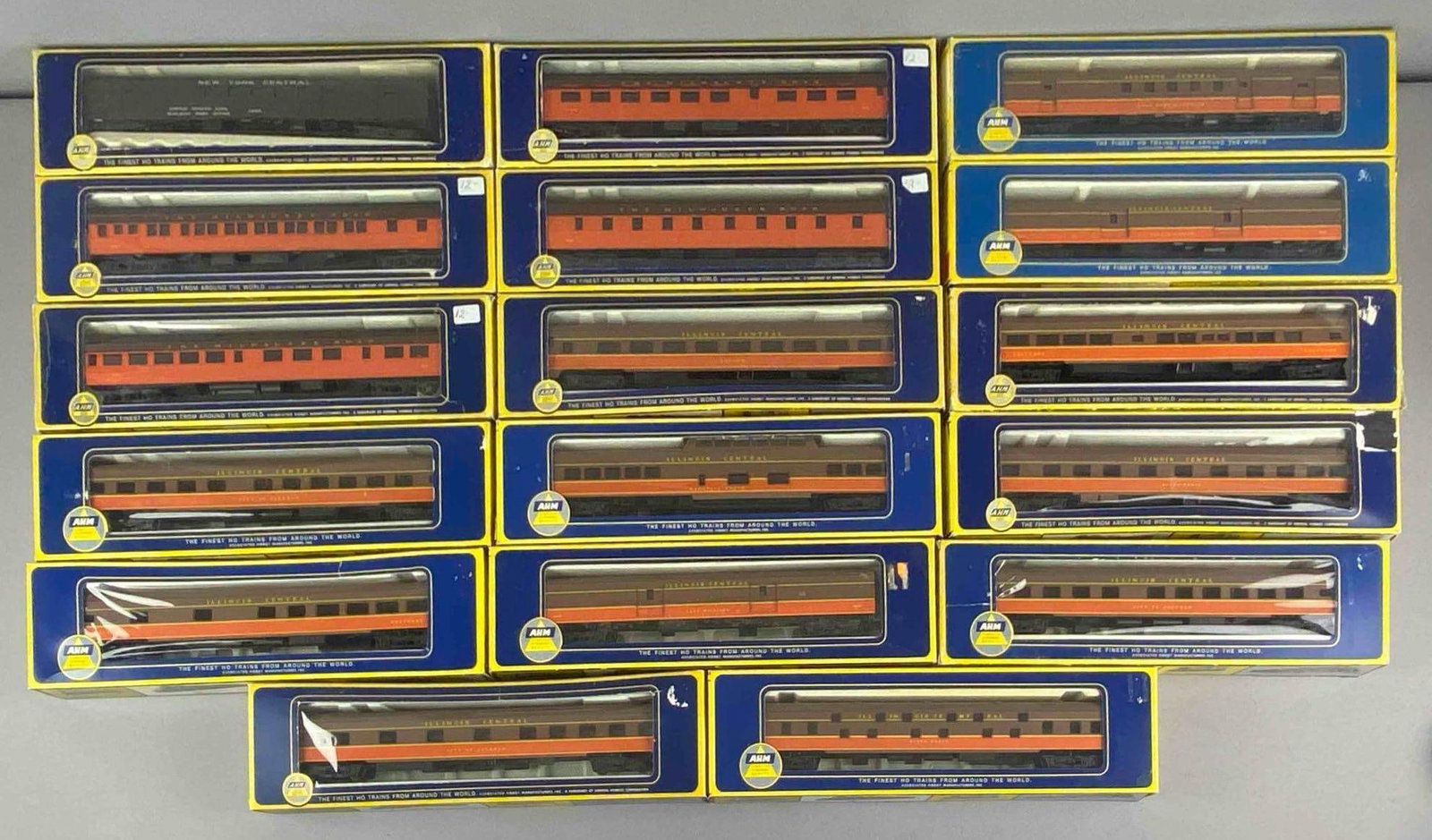 Group of AHM HO Scale Illinois Central Passenger Train Cars: each measures 13 inches W