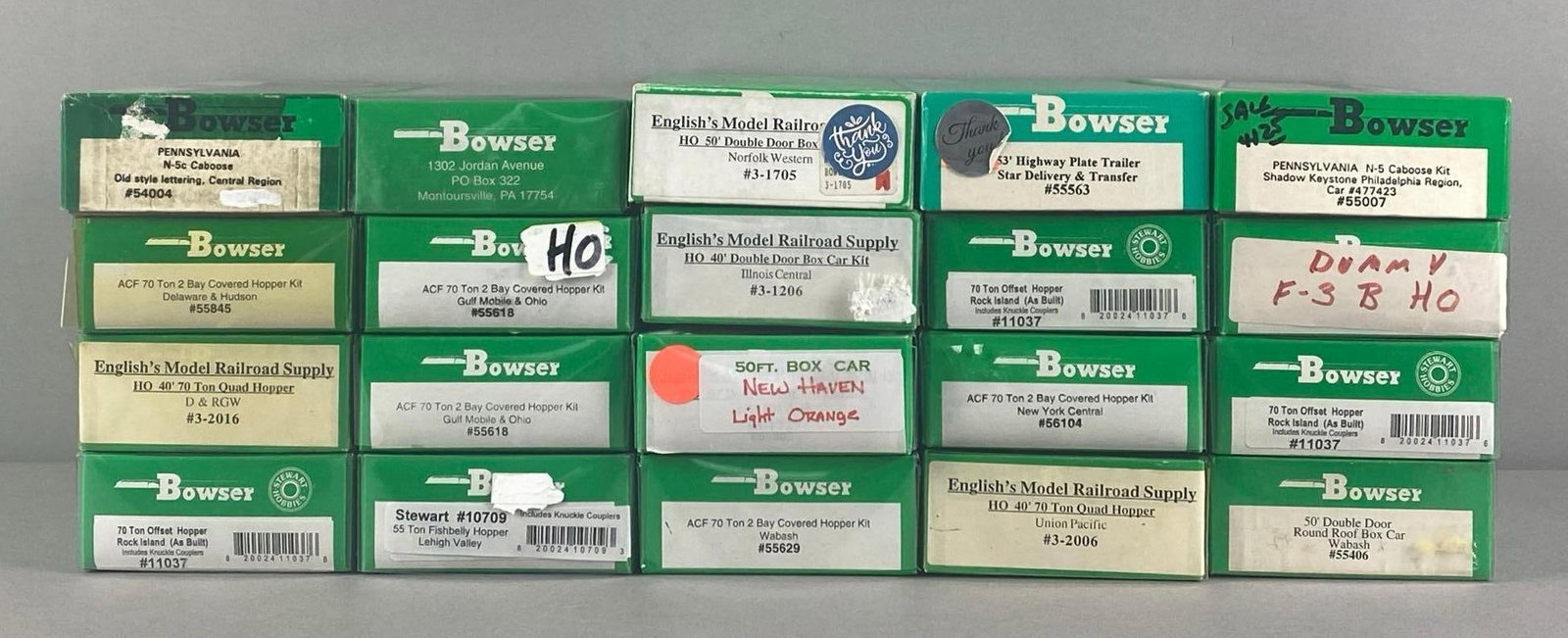 Group of Assorted Bowser HO Scale Train Cars (1 of 2)
