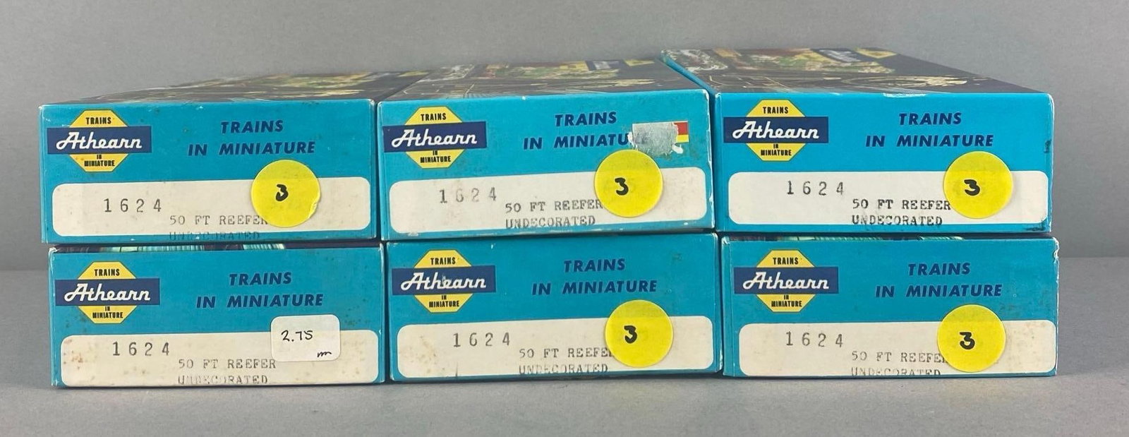 Group of 6 Athearn HO Scale Reefer Train Cars: In original boxes, undecorated, each box measures 7 3/4 inches W
