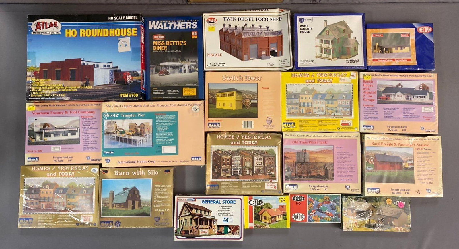 Group of 10+ IHC HO Scale Model Building and More (1 of 3)