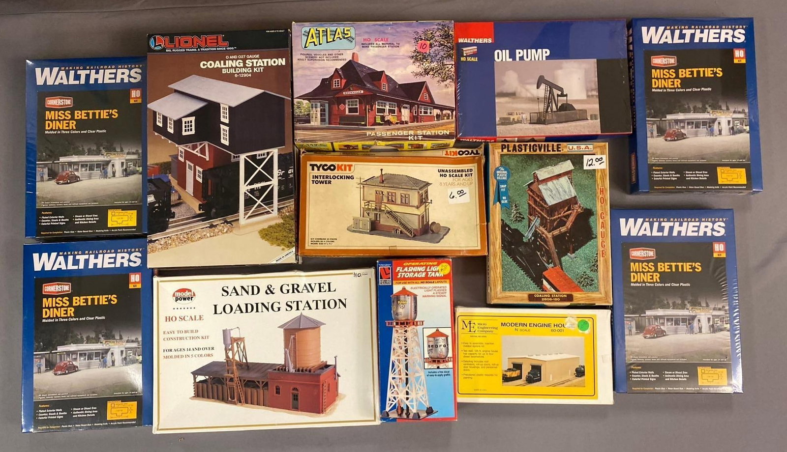 Group of 10+ Walthers Cornerstone HO Scale Buildings and More (1 of 3)