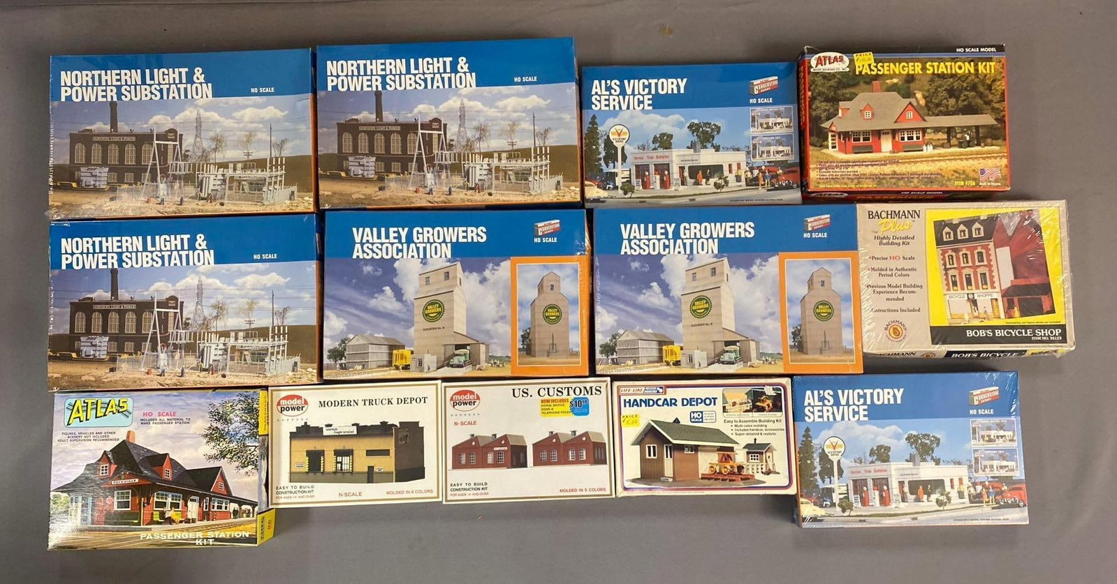 Group of 10+ Walthers Cornerstone HO Scale Buildings and More (1 of 3)