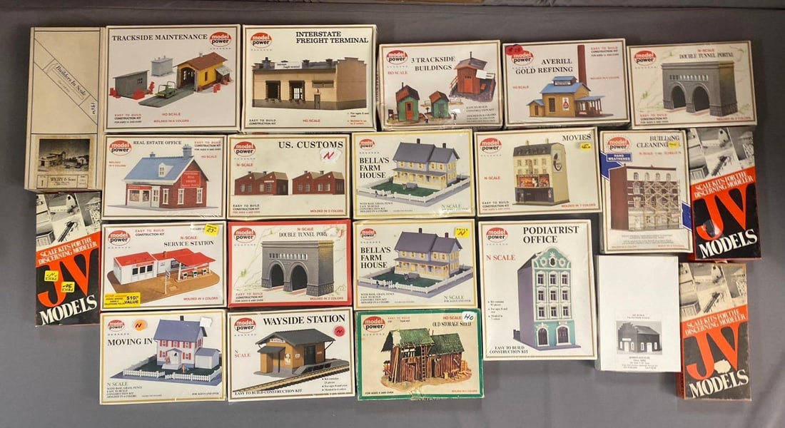 Group of 10+ Model Power HO Scale Buildings and More: Includes Customs, farm house, and more. Largest measures L 8 x W 4 inches.