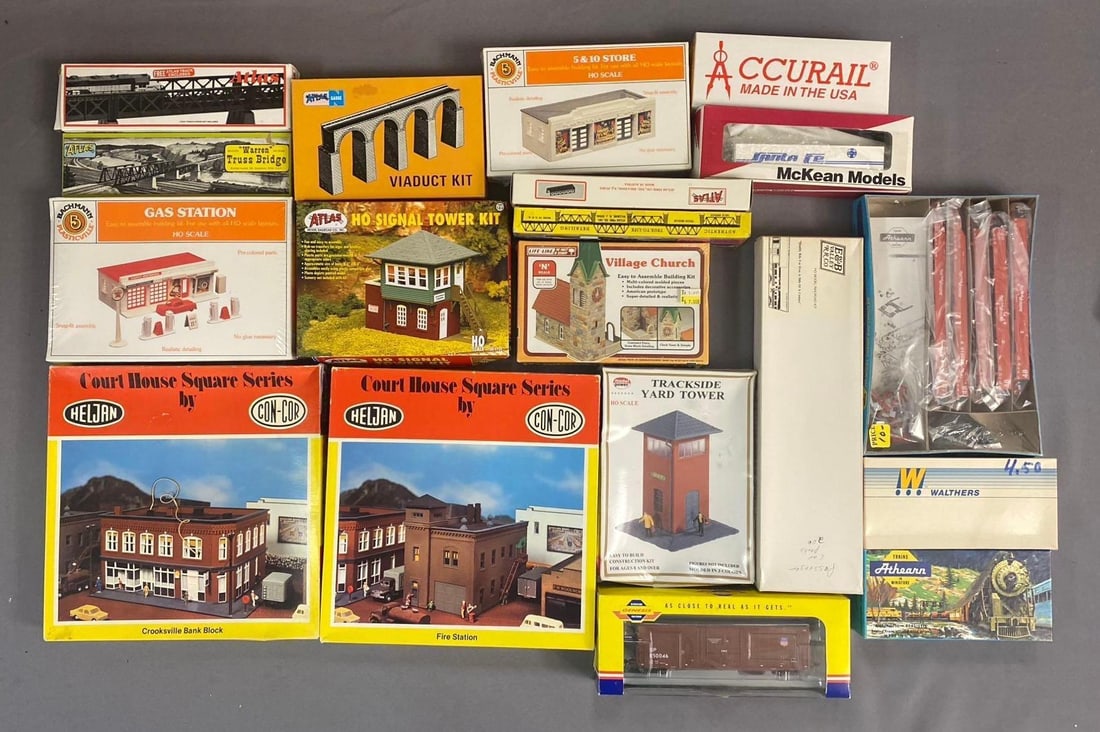 Group of 10+ Con Cor Heljan HO Scale Buildings and More: Includes court house, church, and More. Largest measures 15 inches in length