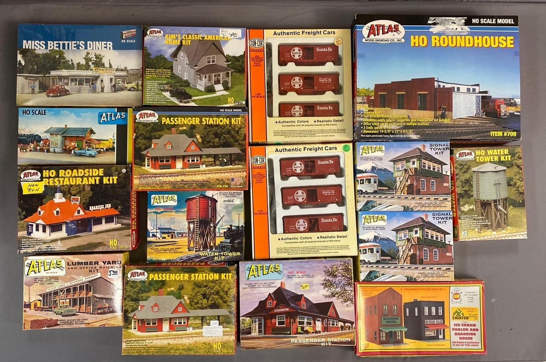 Group of 10+ Atlas HO Scale Model Building Kits and More: Includes concor freight cars. Like new in original packaging.