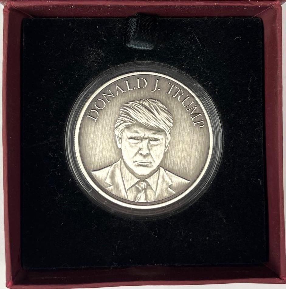 Guardhouse Antique Donald Trump 1 oz .999 Fine Silver Medallion Round: Includes COA