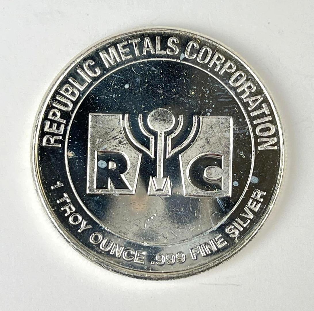 Republic Metals Corporation 1 oz .999 Fine Silver Round: Republic Metals Corporation 1 oz .999 Fine Silver Round