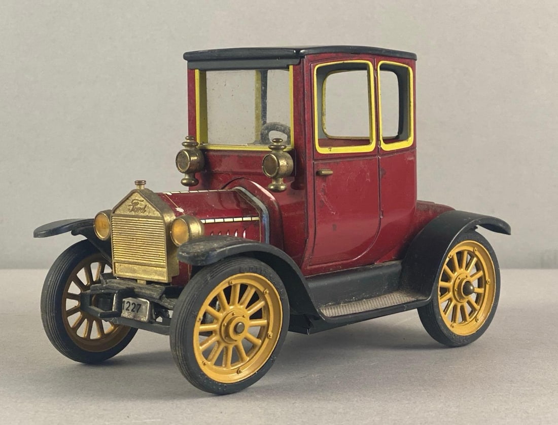 Vintage Shuco No. 1227 1917 Ford Coupe T Tin-Litho Wind Up Car: Untested, measures 4 1/4 inches H x 4 inches W x 7 inches D