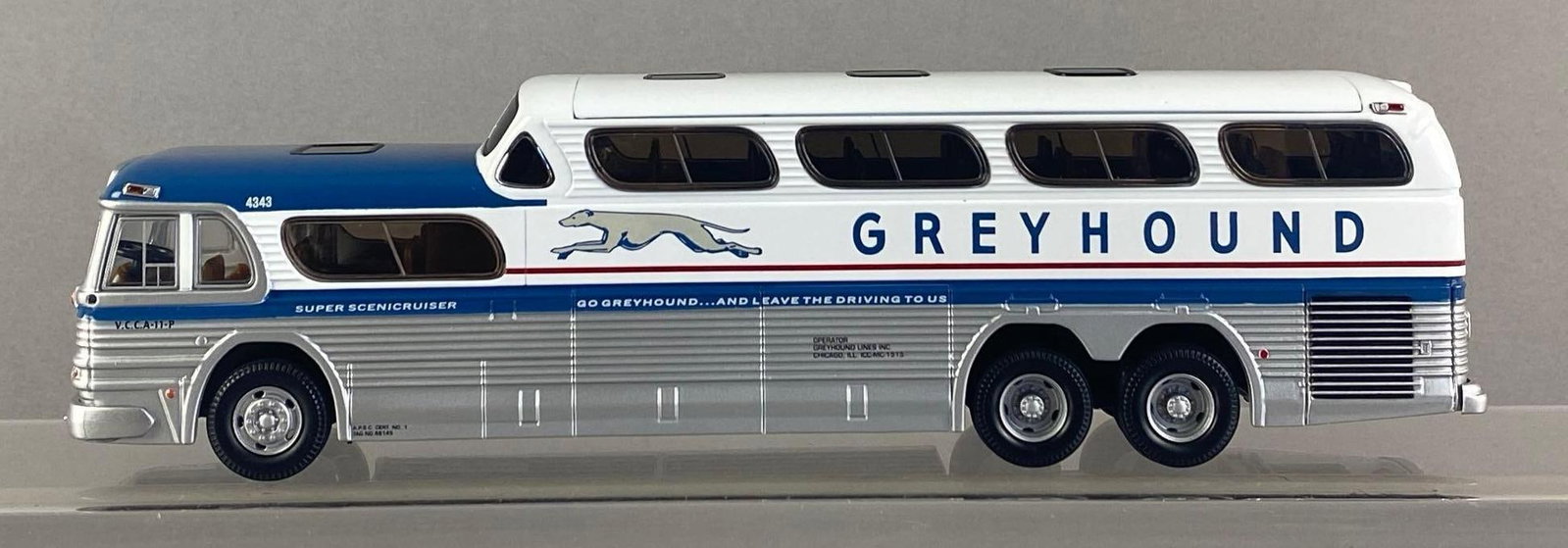 Corgi Scenicruiser Die-Cast Greyhound Bus (1 of 3)