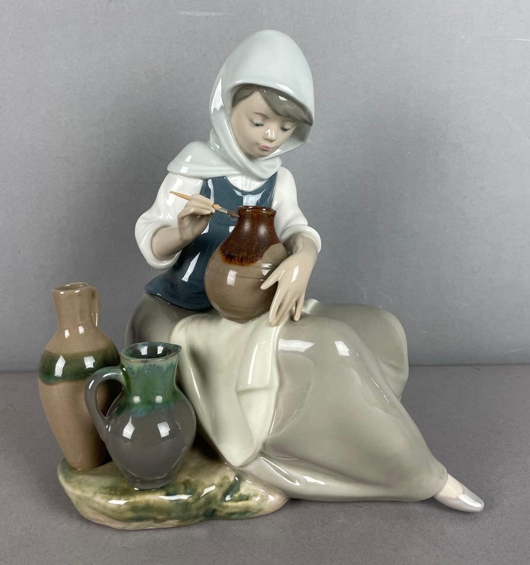 Lladro Woman Painting Vase Porcelain Figurine (1 of 5)