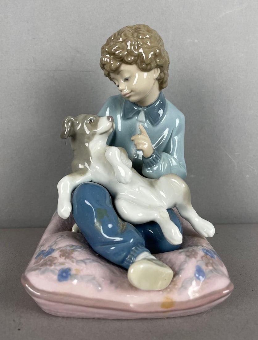 Lladro Behave Porcelain Figurine: 5703, measures 6 inches