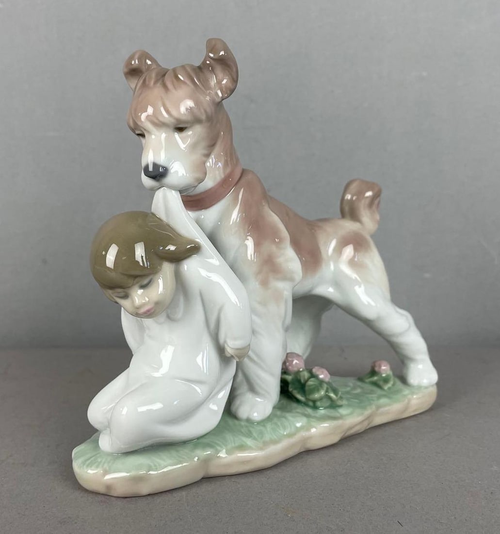 1998 Lladro Event Safe and Sound Porcelain Figurine (1 of 3)